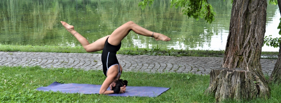 Carmen-Magdalena-Sascău-instructor yoga